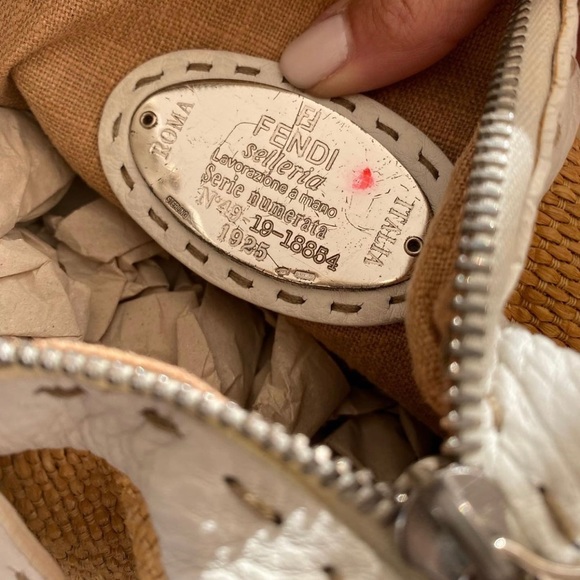 FENDI Oyster Selleria Lavorazione a Mano handbag. Straw/white leather!! - Picture 13 of 16